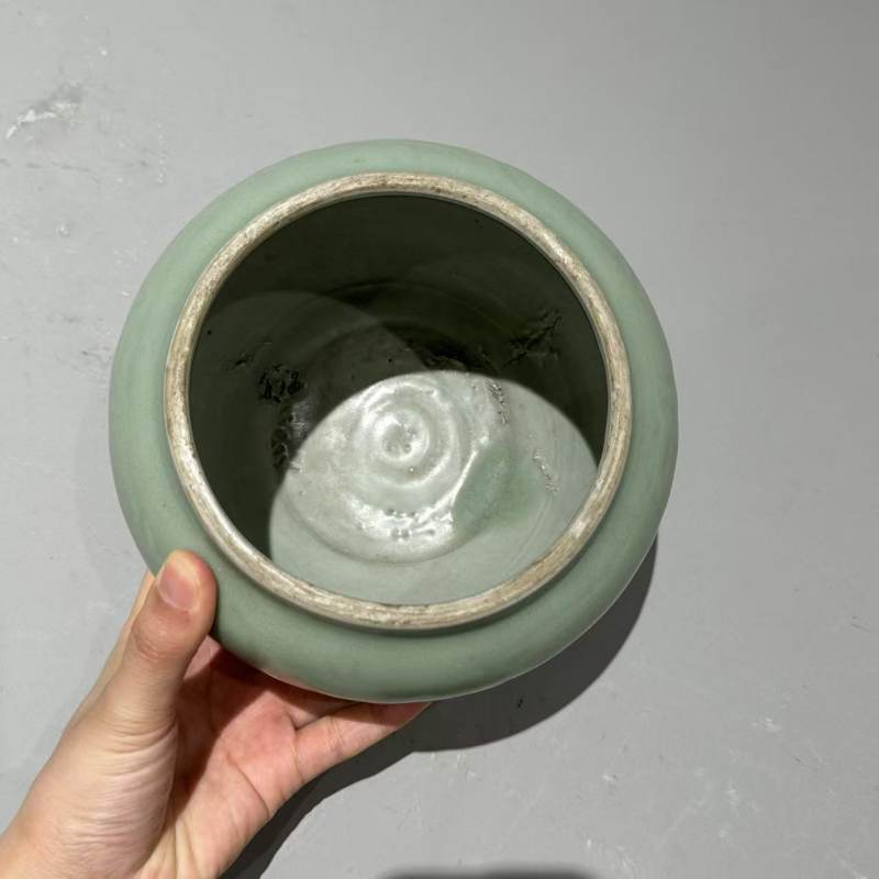 明代 龙泉青釉刻花罐 - 图7