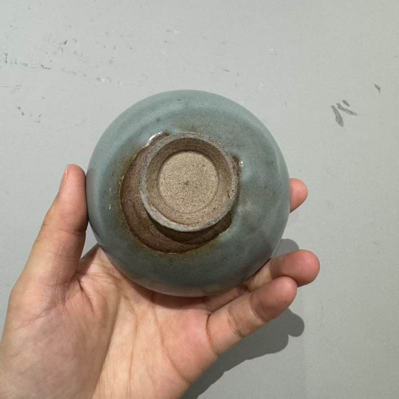 明代 钧窑天蓝釉泡泡盏 - 图6