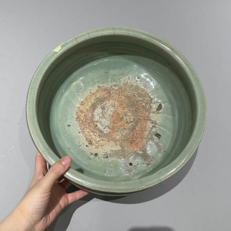 明代 龙泉青釉刻花三足炉 - 图6