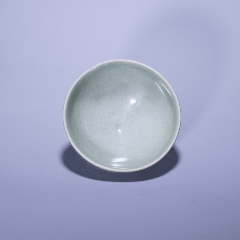 明代 龙泉窑青釉莲瓣碗