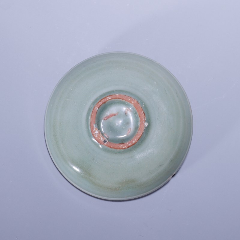 明代 龙泉窑梅子青釉点褐彩粉盒 - 图4