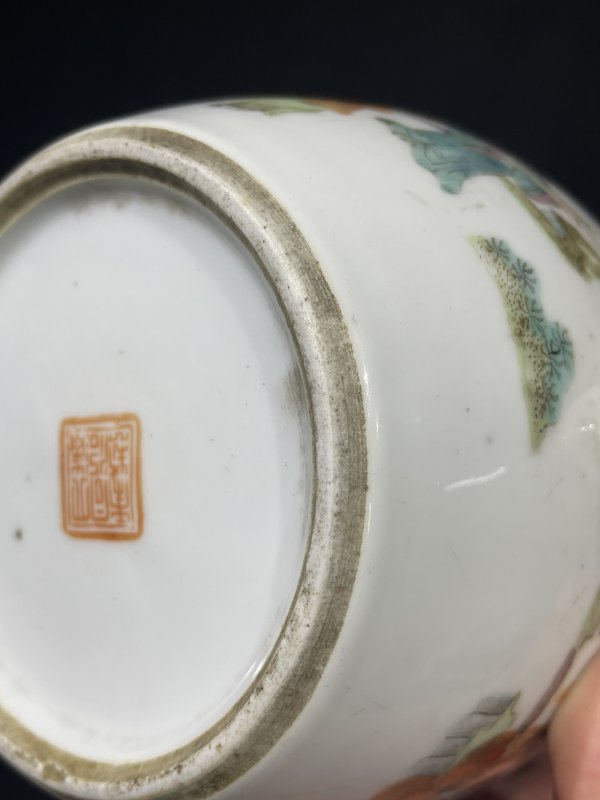 清粉彩人物纹壶 - 图8