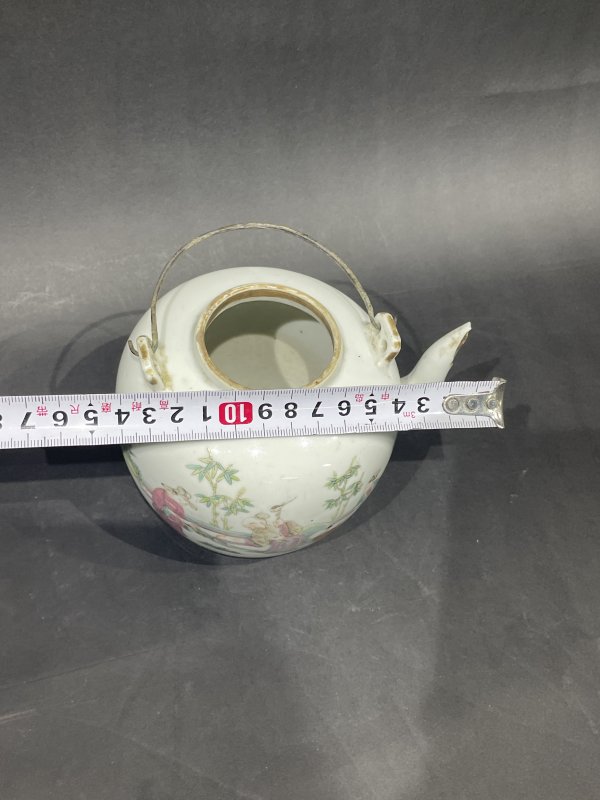 清粉彩人物纹壶 - 图10