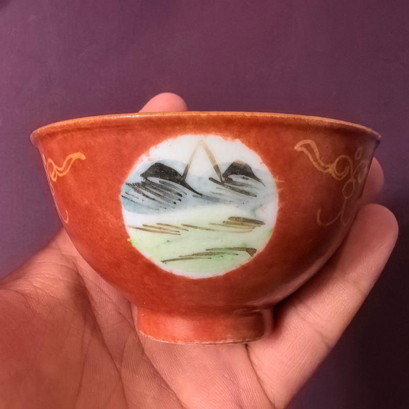 清中期 珊瑚红地粉彩开窗山水纹茶园两只 - 图9