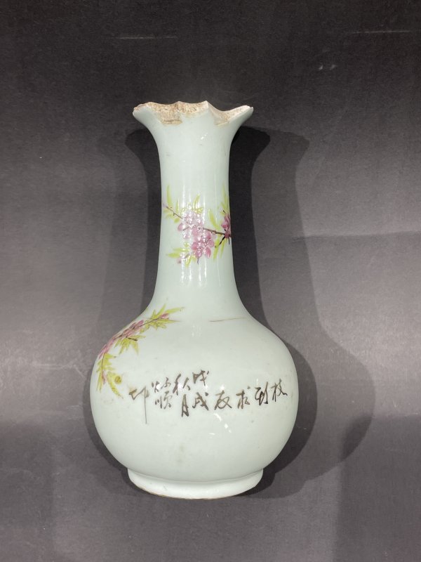 晚清浅绛彩花鸟纹瓶 - 图3