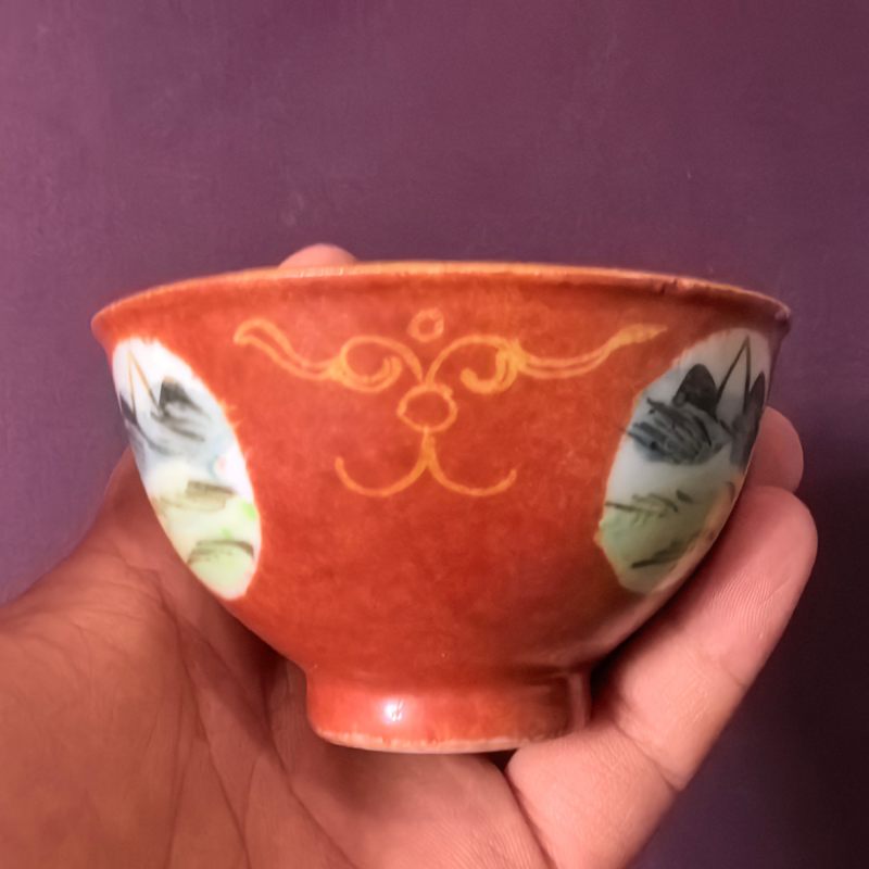 清中期 珊瑚红地粉彩开窗山水纹茶园两只 - 图10