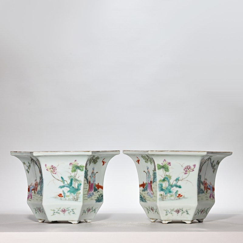 民国 粉彩婴戏图六方花盆一对 - 图4