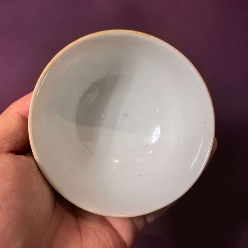 清中期 珊瑚红地粉彩开窗山水纹茶园两只 - 图12