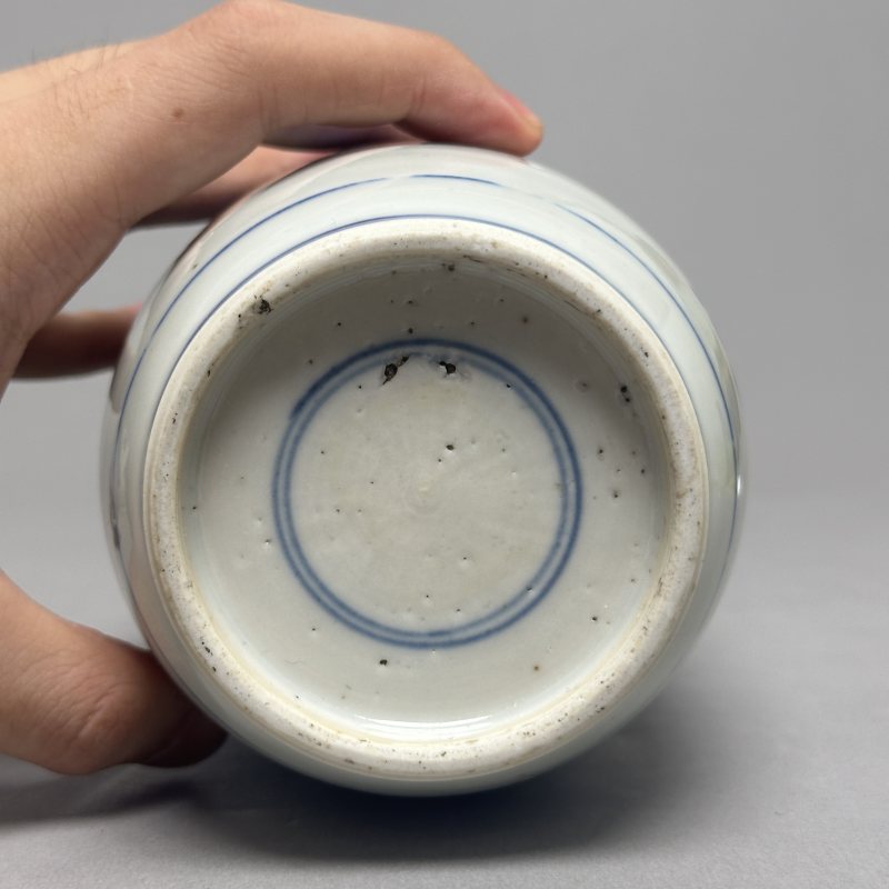 清康熙 青花清供博古图棒槌瓶 - 图8