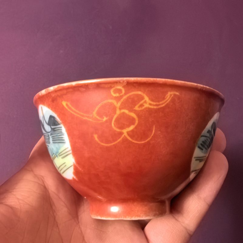 清中期 珊瑚红地粉彩开窗山水纹茶园两只 - 图14