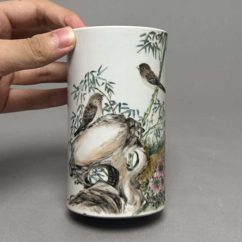 清晚期 粉彩洞石花鸟纹笔筒 - 图2