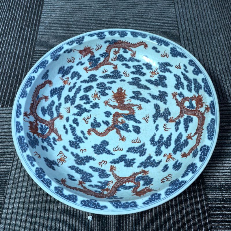 清中期 青花矾红云龙纹大盘 - 图6