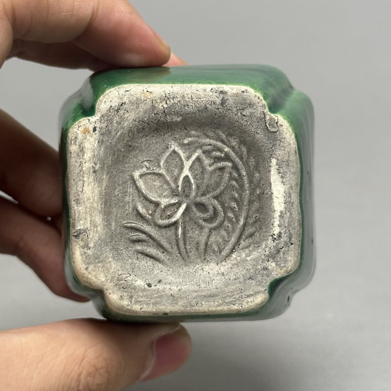 清晚期 绿釉蛙型砚滴 - 图6