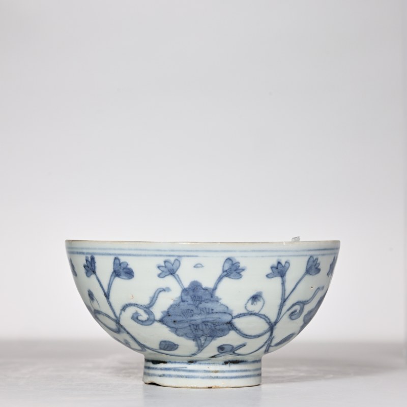 明 青花缠枝花卉纹碗 - 图1