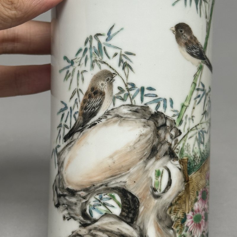 清晚期 粉彩洞石花鸟纹笔筒 - 图3