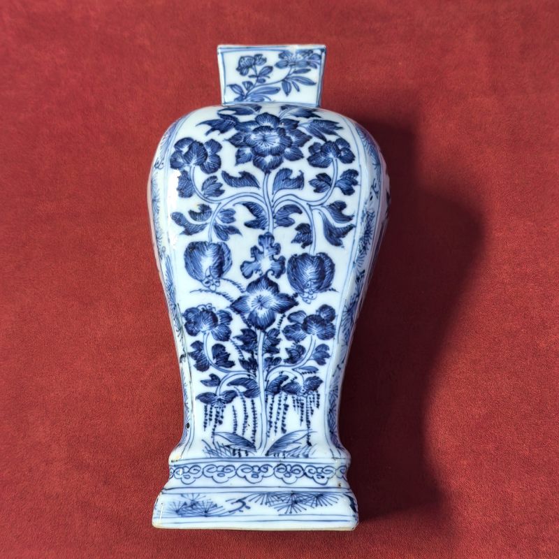 清康熙 青花花卉纹四方瓶 - 图8