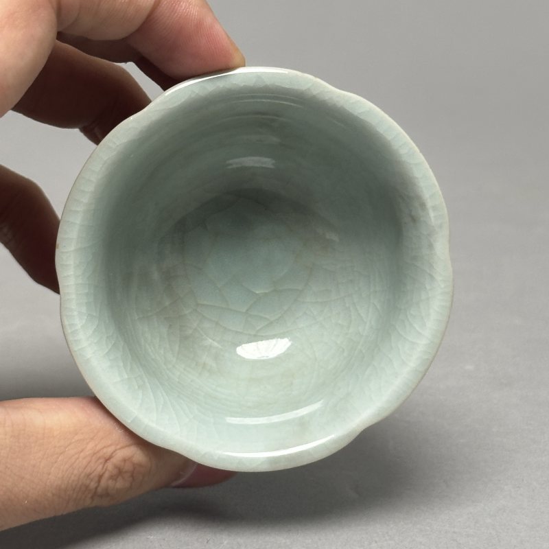 清晚期 哥釉花口茶圆一对 - 图4