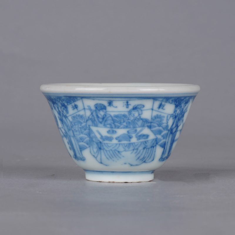 清雍正 青花线描人物纹茶圆 - 图1