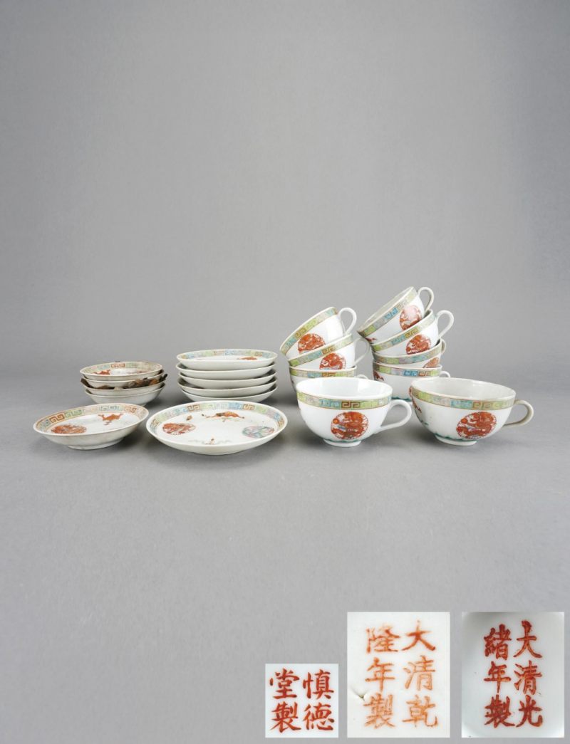    清 廣彩礬紅龍鳳茶具一套二十件