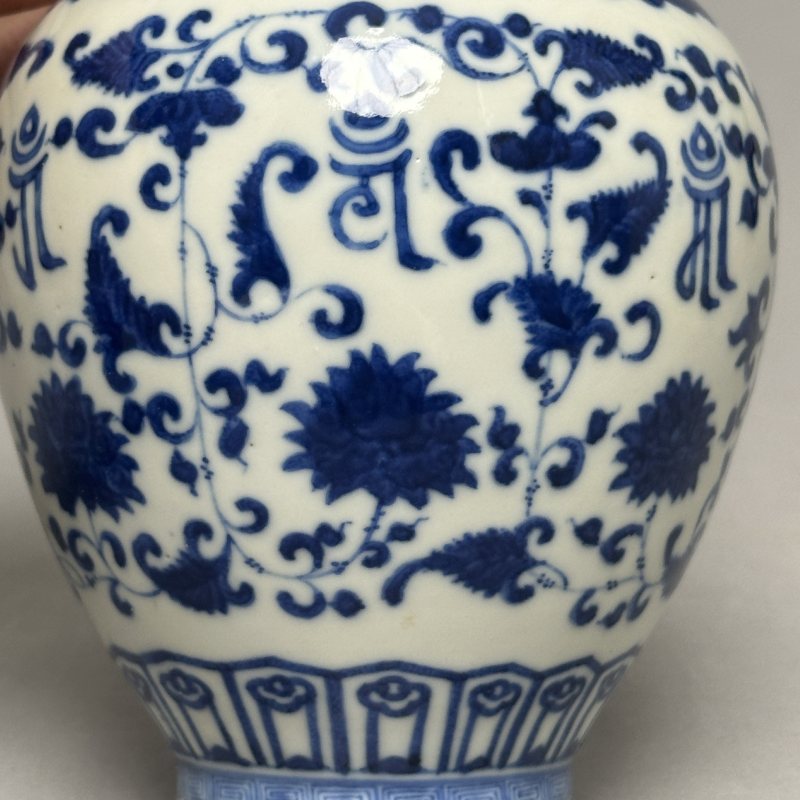 清晚期 青花莲托梵文罐 - 图3