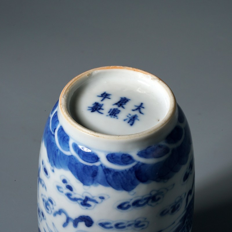 清晚期 青花龙凤纹灯笼小瓶 - 图9