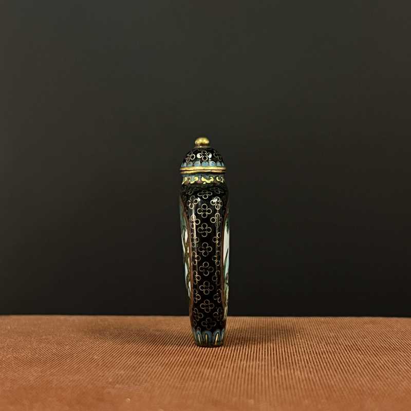 清铜胎掐丝珐琅一品当朝鼻烟壶-多宝古瓷宝典