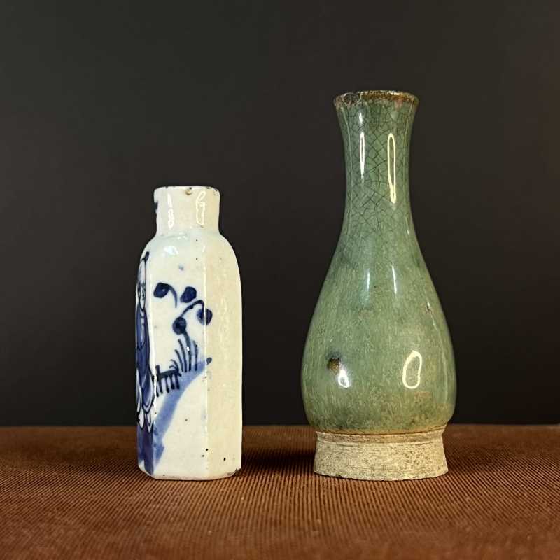 青花 小瓶 鼻煙壺 清青花人物纹鼻烟壶、绿釉小瓶-多宝古瓷宝典