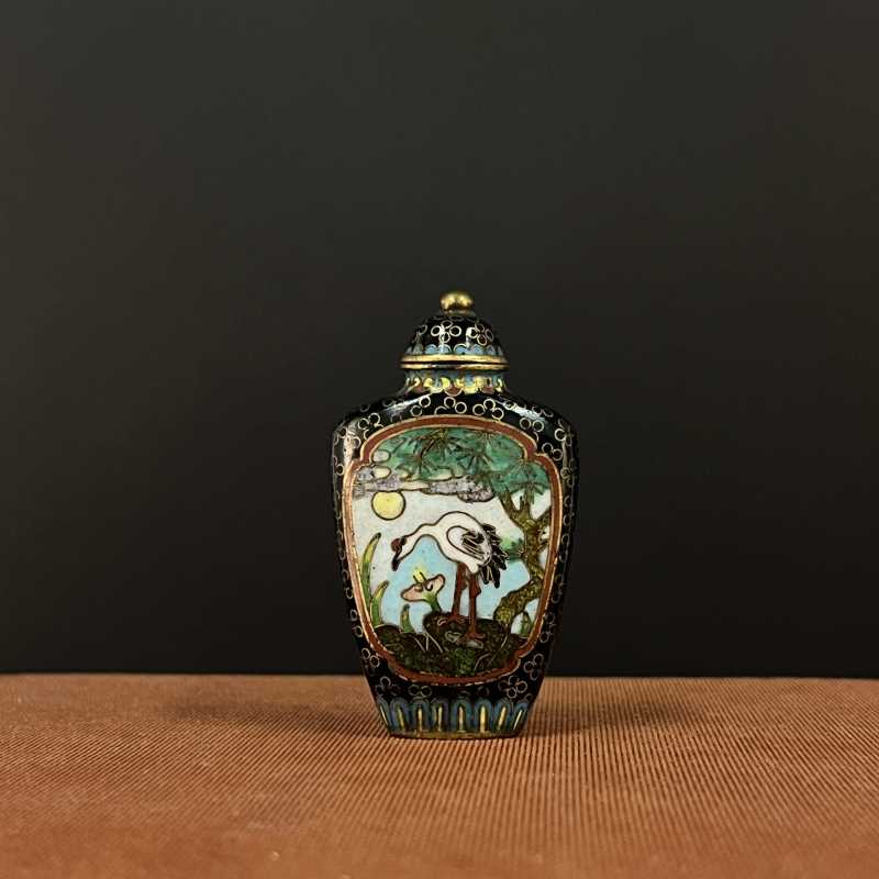 【料】　★ 料器 纏絲料鼻煙壺1 ★　清朝期　掐絲壺頭 白褐纏料　古代瑠璃 清铜胎掐丝珐琅一品当朝鼻烟壶-多宝古瓷宝典