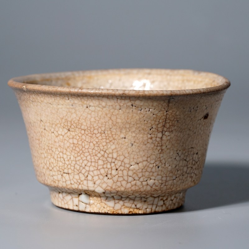 明 青花“玉巳”哥釉折腰杯 - 图4