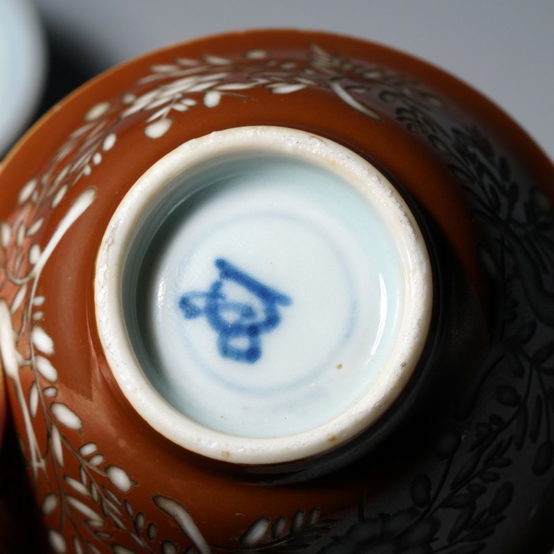 清康熙 外紫金釉欧洲雕花鸟内青花折枝花卉纹杯一对 - 图26