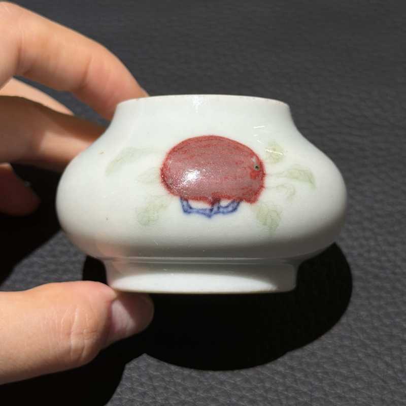 清乾隆 青花釉里红三多纹水盂 - 图4