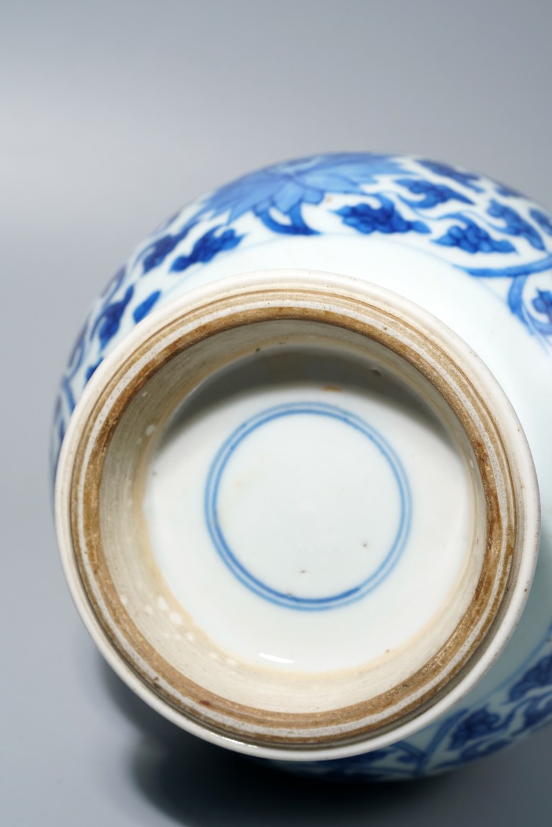 清康熙 青花缠枝莲纹尊 - 图7