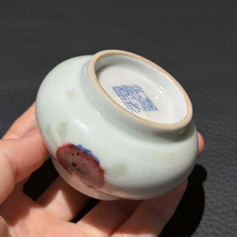 清乾隆 青花釉里红三多纹水盂 - 图8