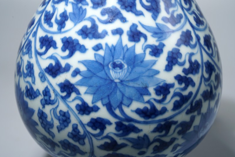 清康熙 青花缠枝莲纹尊 - 图11