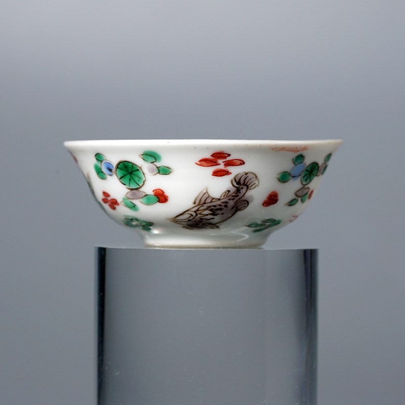 清康熙 五彩清白礼贵鱼藻纹小杯 - 图4
