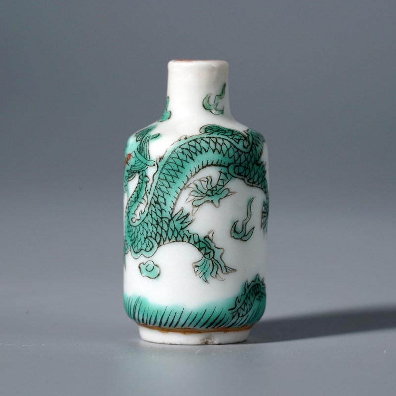 清道光 绿彩苍龙教子矾红火珠纹迷你小瓶 - 图7