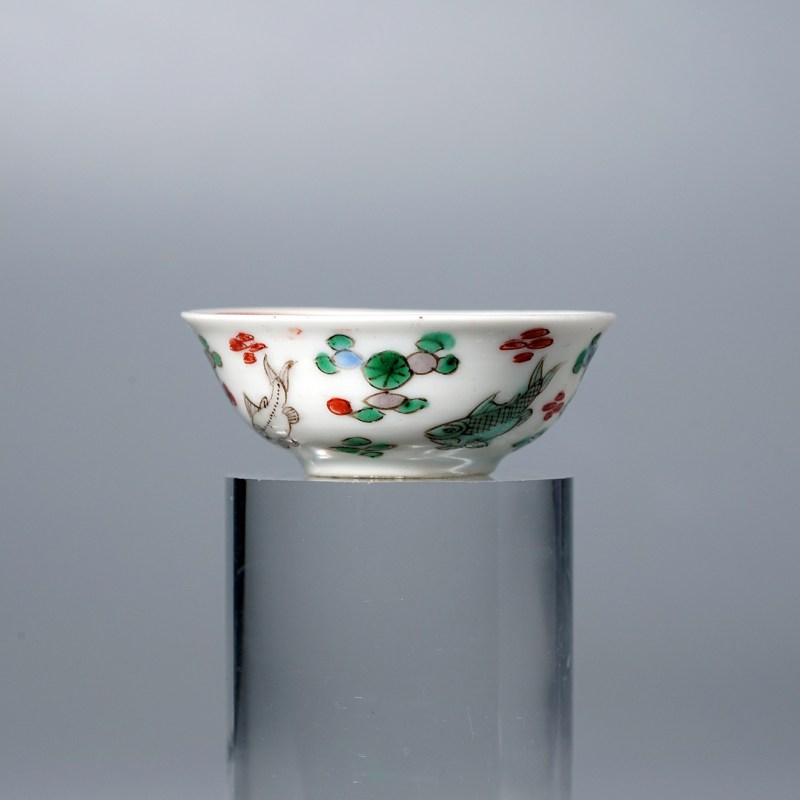 清康熙 五彩清白礼贵鱼藻纹小杯 - 图7