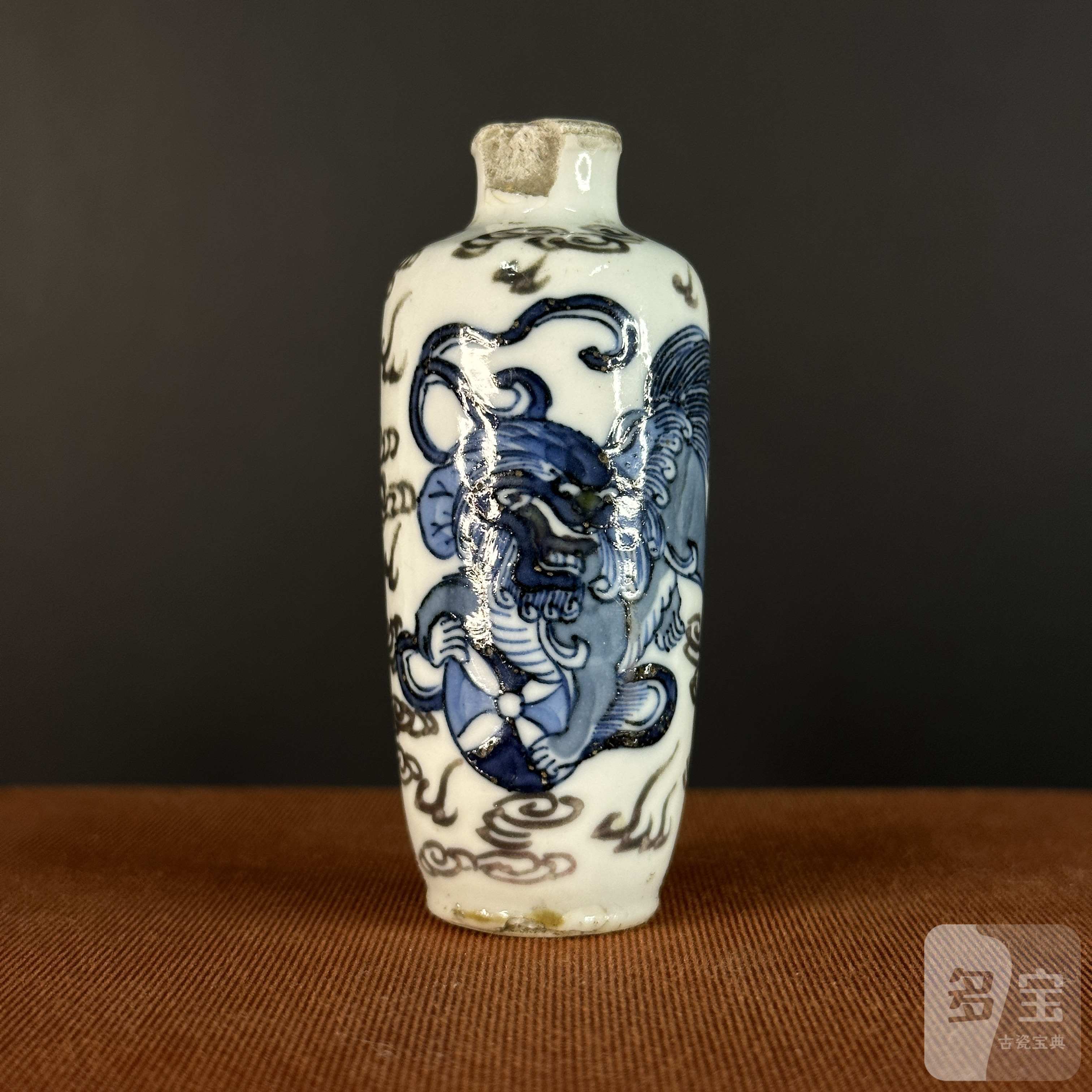 清青花釉里红太狮少狮纹鼻烟壶-多宝古瓷宝典