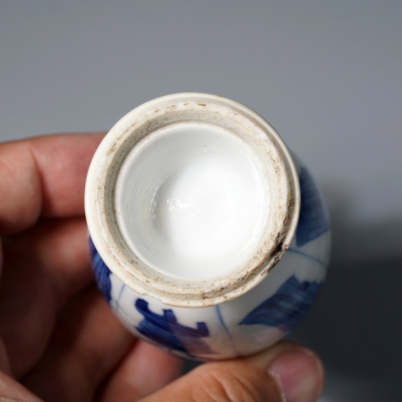清康熙 青花四美图小瓶 - 图18