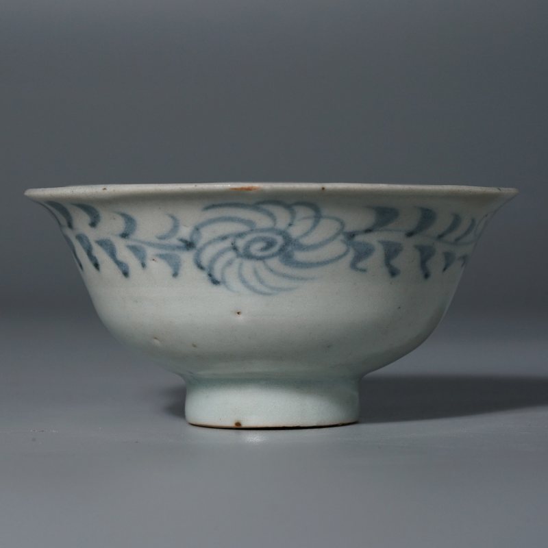 元 青花缠枝菊寿字纹杯 - 图4