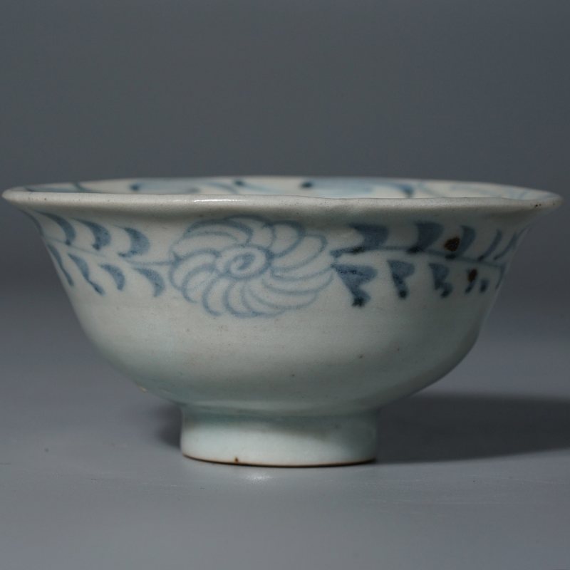 元 青花缠枝菊寿字纹杯 - 图6