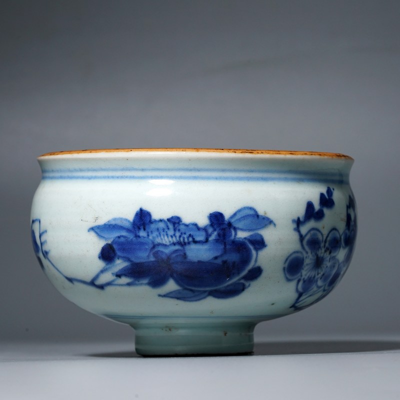 清顺治 青花折枝花卉纹净水碗 - 图13