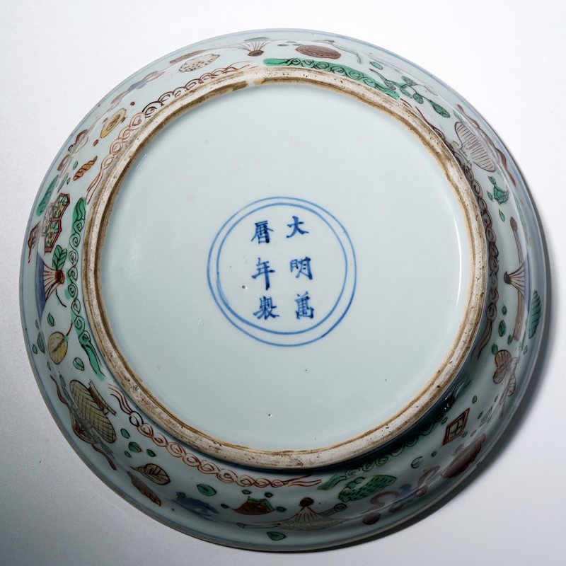 明万历 青花五彩八音杂宝纹格盒 - 图3
