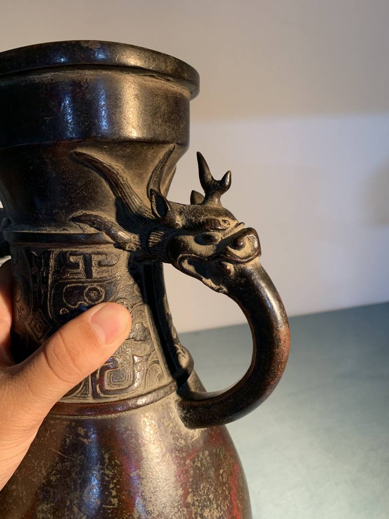 明 “邦福寺置”款铜饕餮纹双龙耳瓶 - 图12