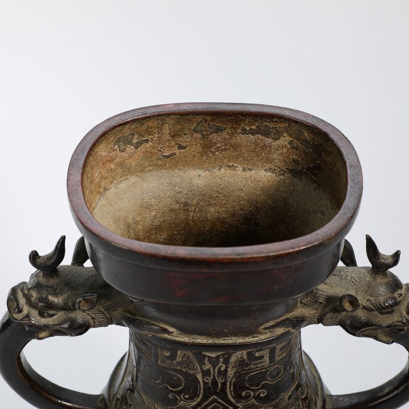 明 “邦福寺置”款铜饕餮纹双龙耳瓶 - 图5