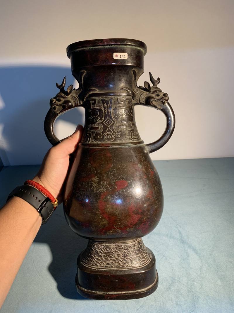 明 “邦福寺置”款铜饕餮纹双龙耳瓶 - 图14