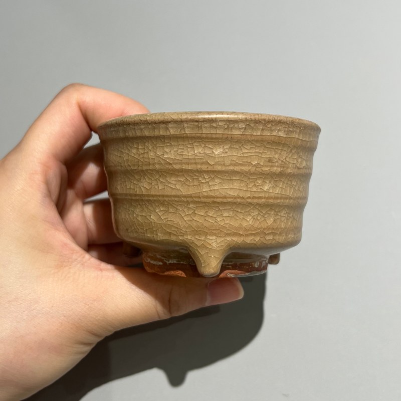 明代 龙泉窑米黄釉弦纹炉 - 图4