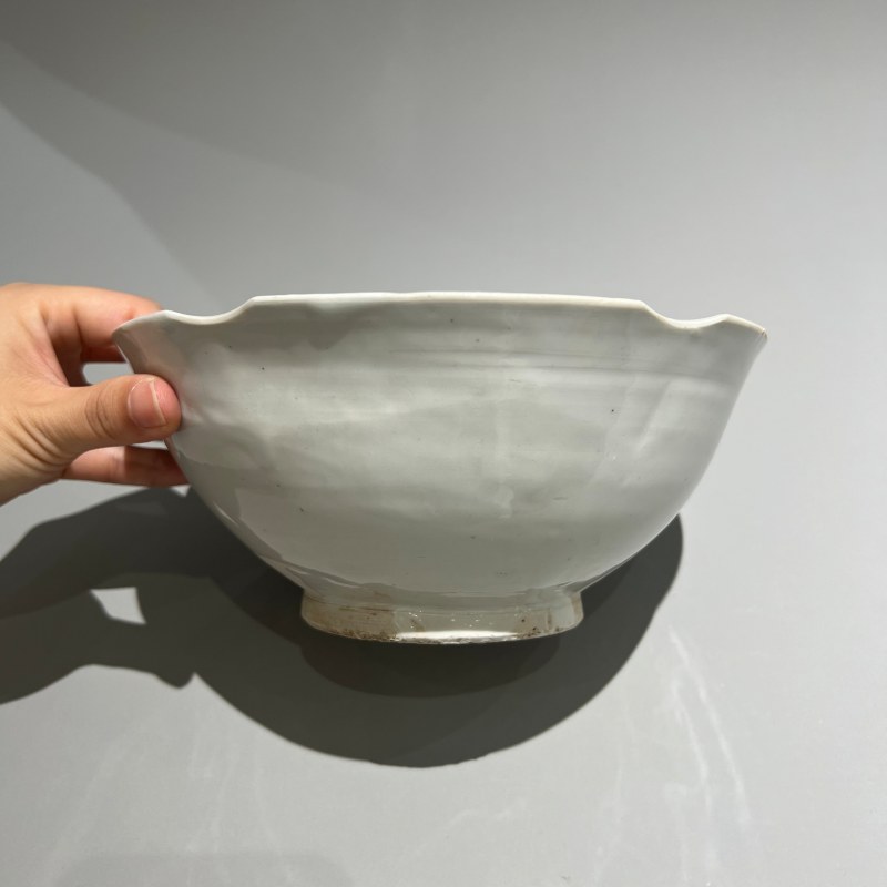 明代 白釉花口大碗 - 图4