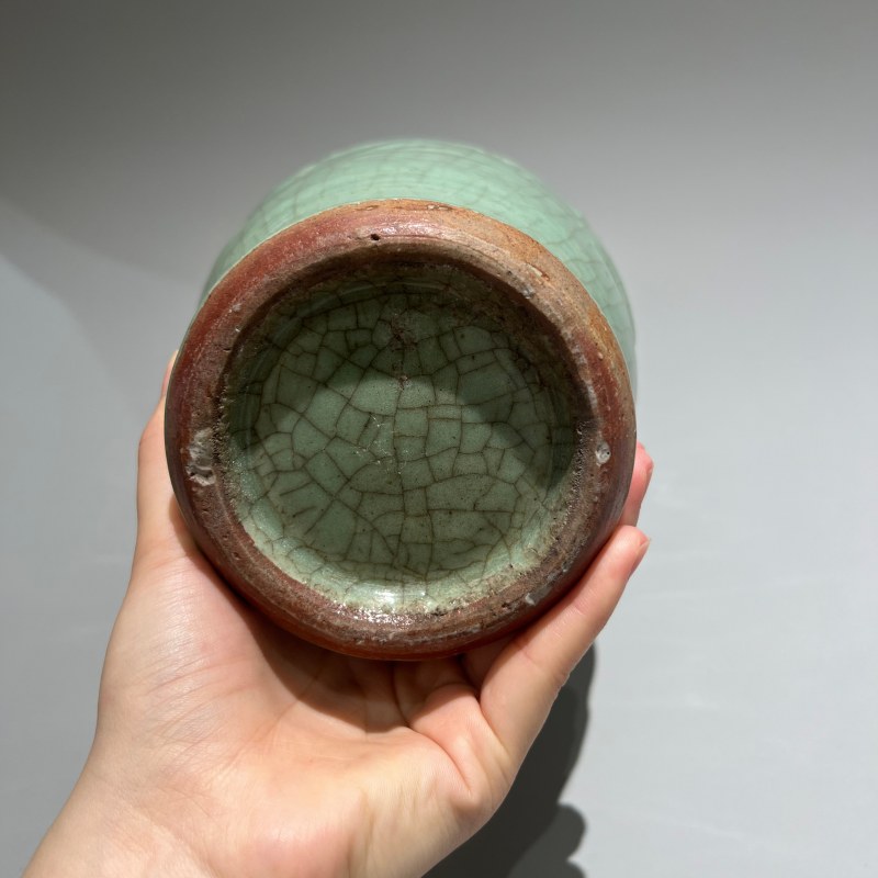 明代 龙泉窑青釉浮雕折枝花卉纹筒瓶 - 图8