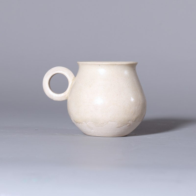 明代 白釉把杯